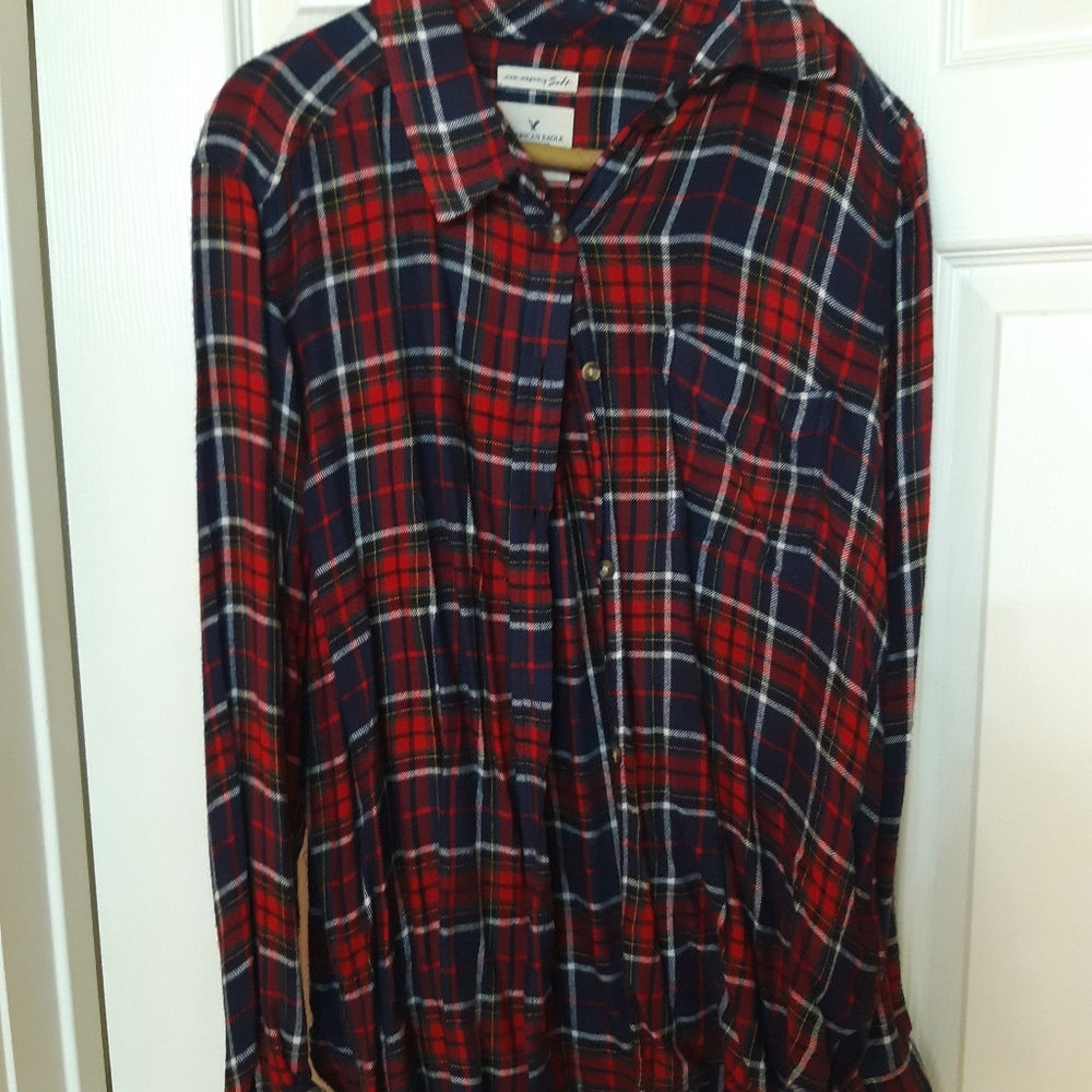 American Eagle women button-down